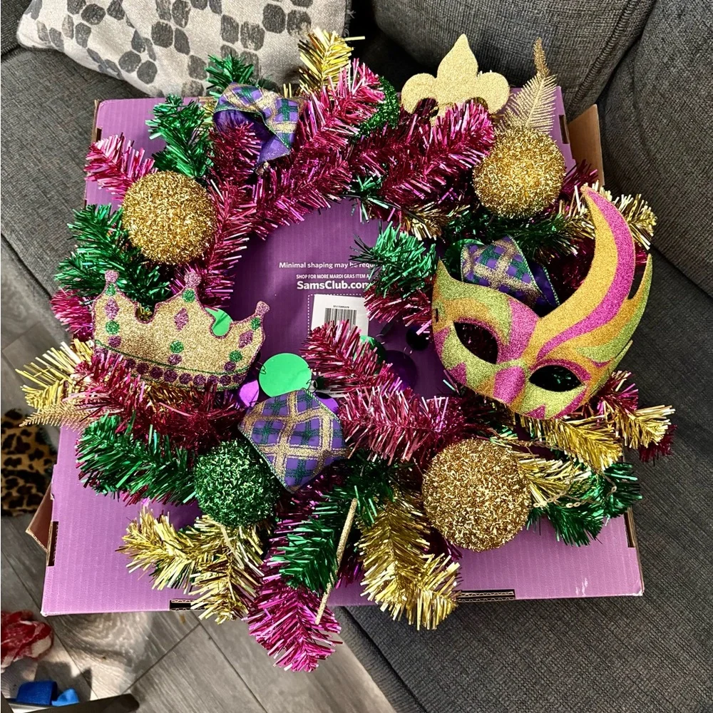 Vibrant Mardi Gras Wreath with Mask and Crown